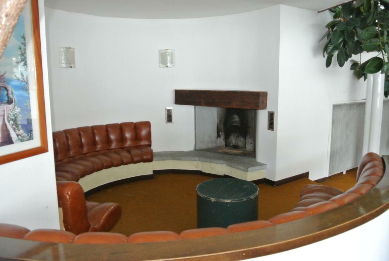ברויל-קרוויניה Complesso I Dadi - Residence Cielo Alto - Alberto 21 מראה חיצוני תמונה
